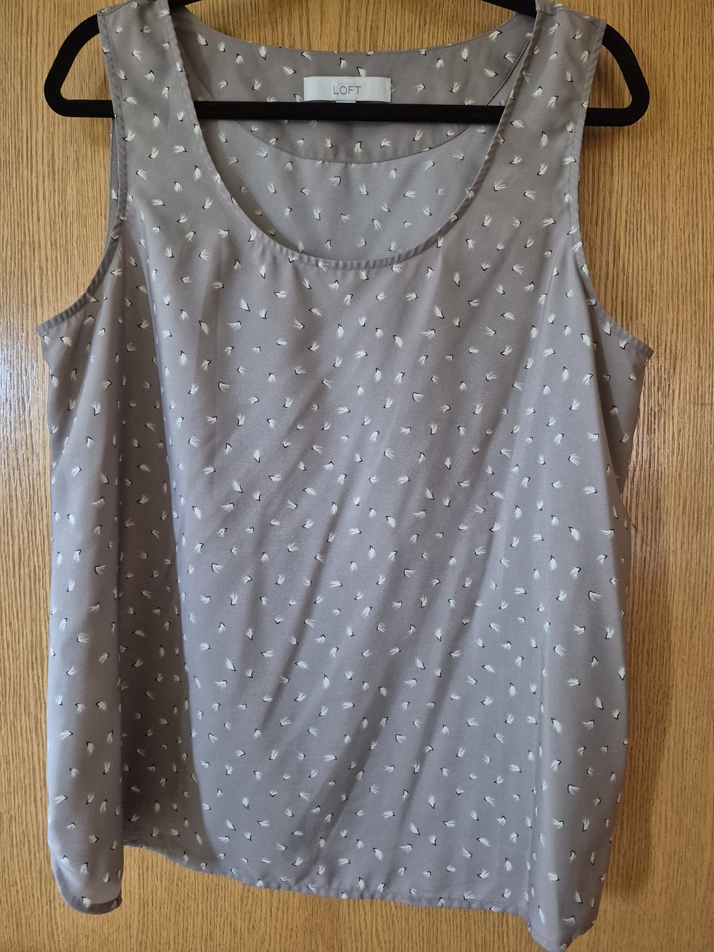 Vintage LOFT Taupe Sleeveless Scoop Neck Blouse with White Petal Print